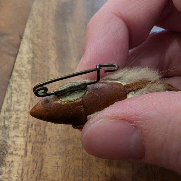 ✨FINAL PRICE✨ Vintage Mouse Pin - Picture 3 of 3